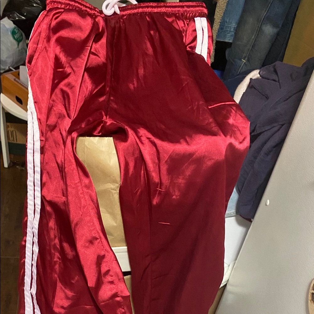 red sport pants